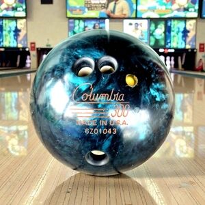Columbia 300 Bowling Ball